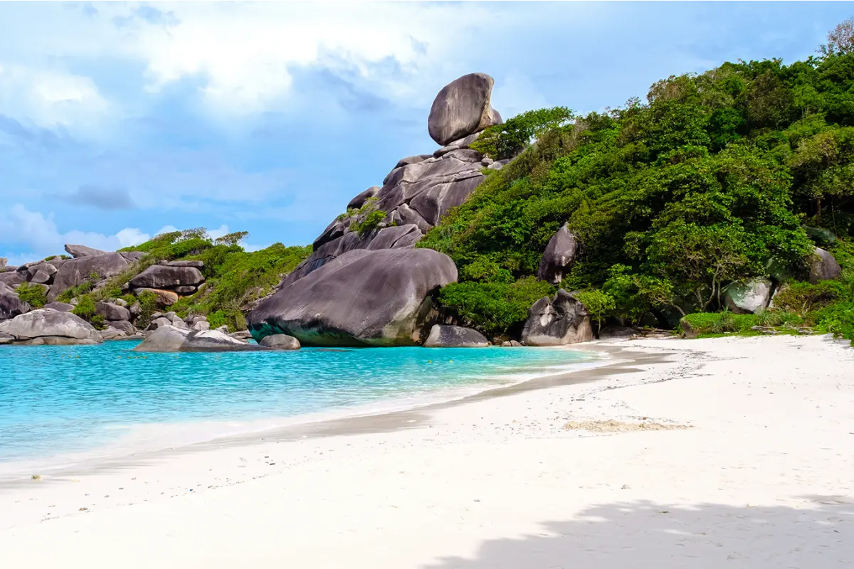 Sail Rock viewpoint on Island №8, Mu Ko Similan National Park, overlooking a turquoise bay